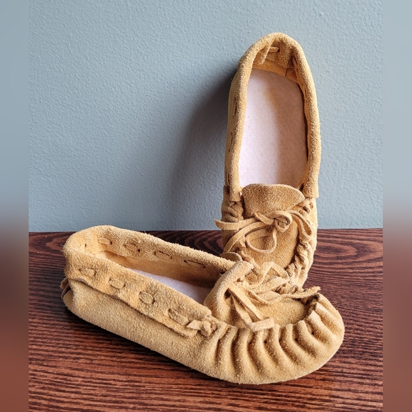 2 /$15. Children's Moccasins Yukon Gold Suede Leather Handmade with Insole - Picture 9 of 9